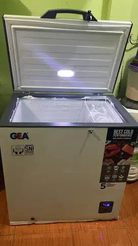 Dijual Frezeer Merk GEA 210Liter