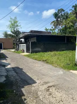 tanah strategis pekarangan 9 kali 12 meter di Salatiga