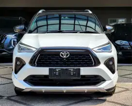 TOYOTA YARIS CROSS HYBRID GR SPORT TSS TWOTONE 2023 PUTIH MUTIARA