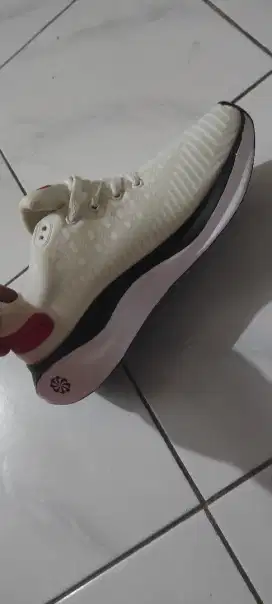 Nike running buat lari