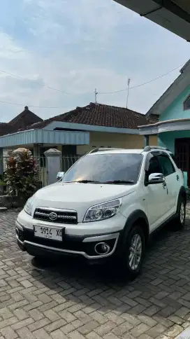 Mobil bekas seperti baru