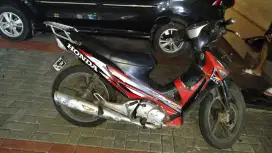 SUPRA X 125 R tahun 2006