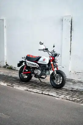 LOW KM Honda Monkey Pearl Nebula Red Th. 2023 (pmk)