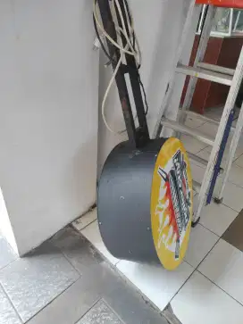 Neon Box Bulat Depan Belakang