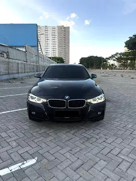 BMW F30 330i M sport km 10,xxx ANTIK