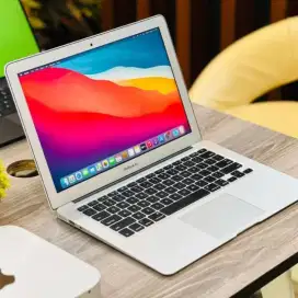 MACBOOK AIR 2017 like new