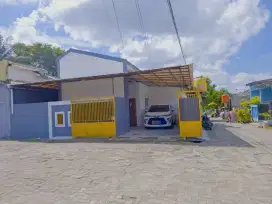 Hoek, Pinggir Jalan.