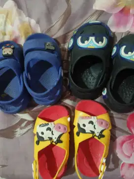 Sendal anak dapat 3 ukuran 20-23