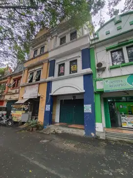 Dijual Cepat Turun Harga Ruko 3 Lantai Permata Niaga 1 Taman Royal