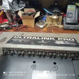 Spliter behringer 8 channel