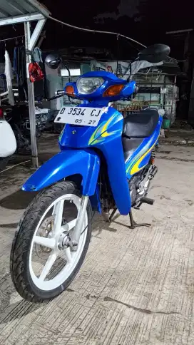 Suzuki shogun r 110 2002