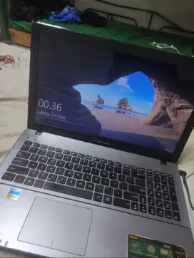 Laptop asus x550d