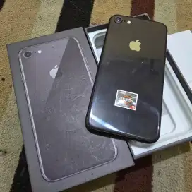 Iphone 8 64gb lengkap