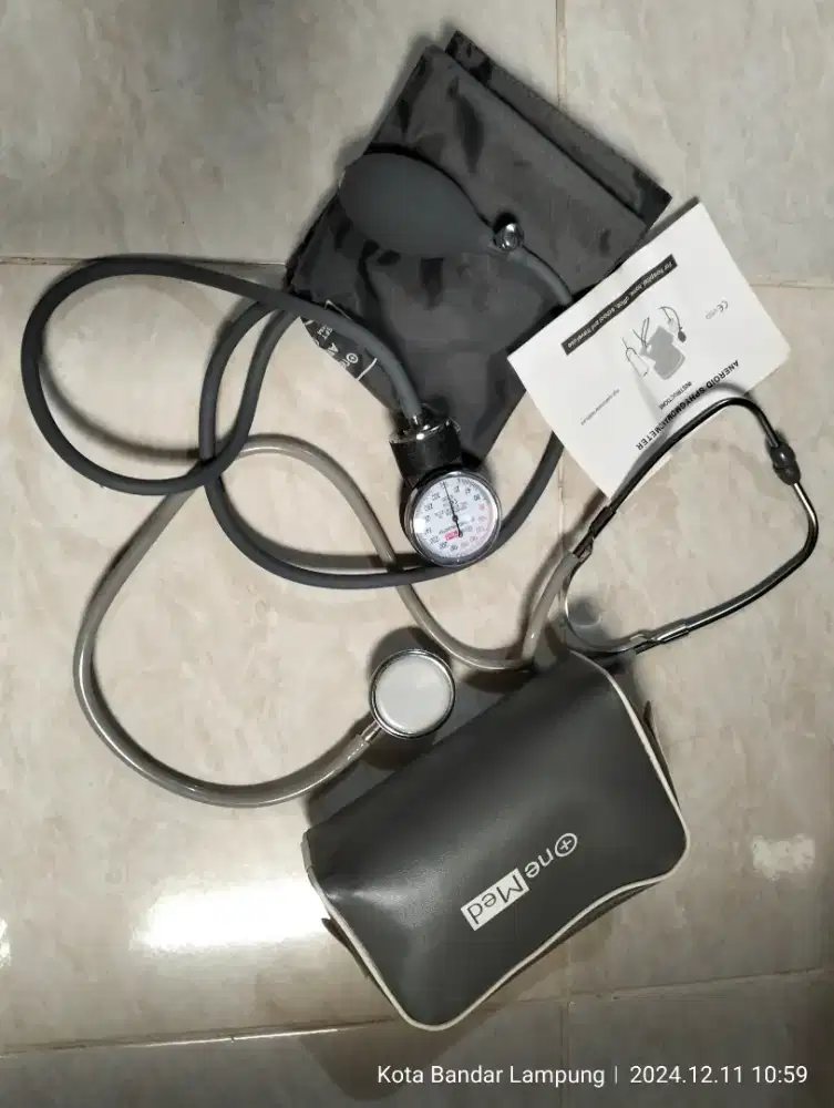 Dijual alat ukur tensi darah manual merk OneMed