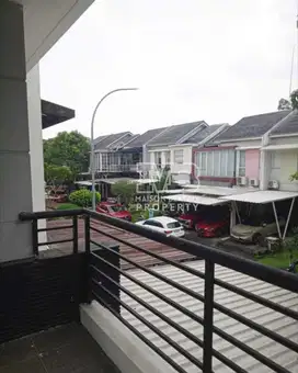 JUAL CEPAT TERMURAH DI KELASNYA RUMAH 2 LT CUKUP JALAN KAKI KE STASIUN
