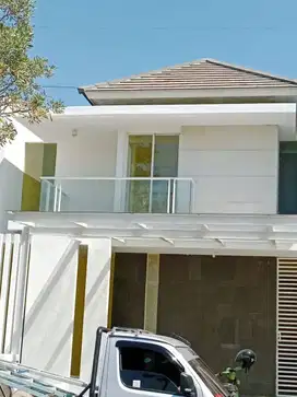 Dijual Rumah Royal residence cluster Harewood B9 Wiyung