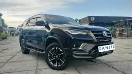 (Low Km) DP 35jt Fortuner VRZ GR 2.8 AT 2022 Tgn1 pajak panjang Terwat