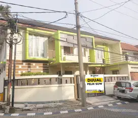 Jual Rumah 2 lt  Babatan Pratama
