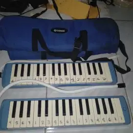 Pianika merk Yamaha