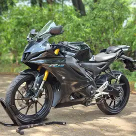 YAMAHA YZF R15 V4 BLACK 2022 KM RENDAH PAJAK PANJANG MULUS