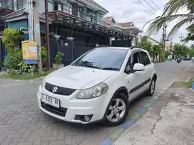 SUZUKI SX4 X OVER MANUAL PUTIH ISTIMEWA SPESIAL PAKET KREDIT