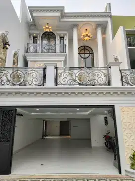 Rumah Baru Mewah Siap Huni di Mampang, Jakarta Selatan