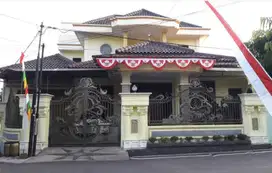 Rumah HOOK Tengah Kota Di Gergaji Mentri Supeno Simpang Lima Semarang