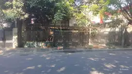 Dijual Rumah Raya Arjuno Surabaya dekat Tidar, Tunjungan, Kedungdoro
