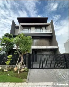 Dijual Rumah Mewah North Emerald Mansion Strategis Siap Huni