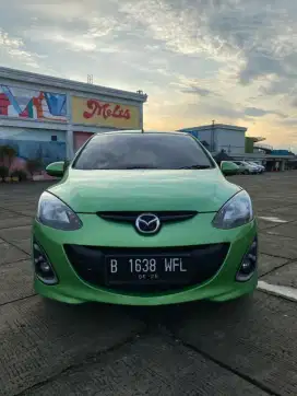 Mazda 2 R 2011 Automatic
