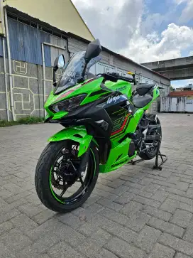 Kawasaki New Ninja 250 ABS Keyless KRT 2024
