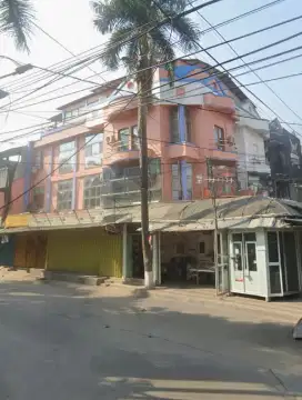 Dijual/disewakan ruko 3 lantai hook strategis di taman galaxy