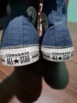 Sepatu converse ori