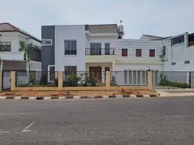 Rumah sudah di Renovasi, Boulevard, Barat, Lokasi di Perum Modernland