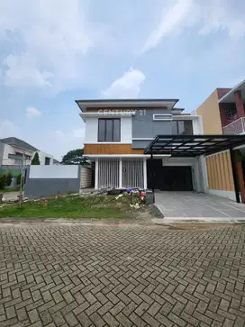 Dijual Rumah Mewah Posisi Hook Di Disocvery Bintaro SC16225
