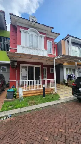 DISEWAKAN RUMAH 2 LANTAI SEMI FURNISH DI MALIBU VILLAGE GADING SERPONG