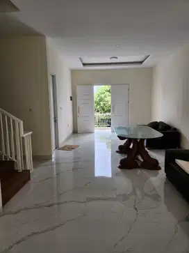 Puri Indah! NEW ! Lokasi bagus! Dekat sekolah IPK