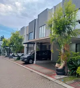 Rumah  canti di cluster U Ville Bintaro Ciputat