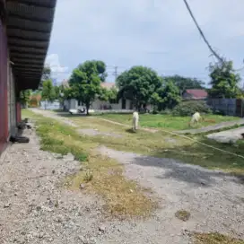 Penjualan tanah dan pabrik