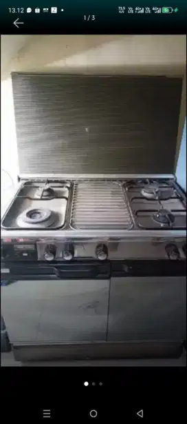 Kompor 4 tungku dan oven