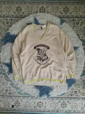 Sweater H&M X Harry Potter - V Neck Hogwarts Cream Original