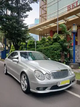 Antik Low Km Mercedes benz E240 V6 2003