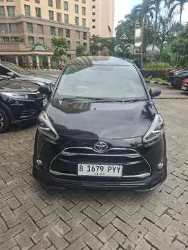Toyota Sienta 2016. Type Q. Matic. Tgn 1. Terawat mulus service record