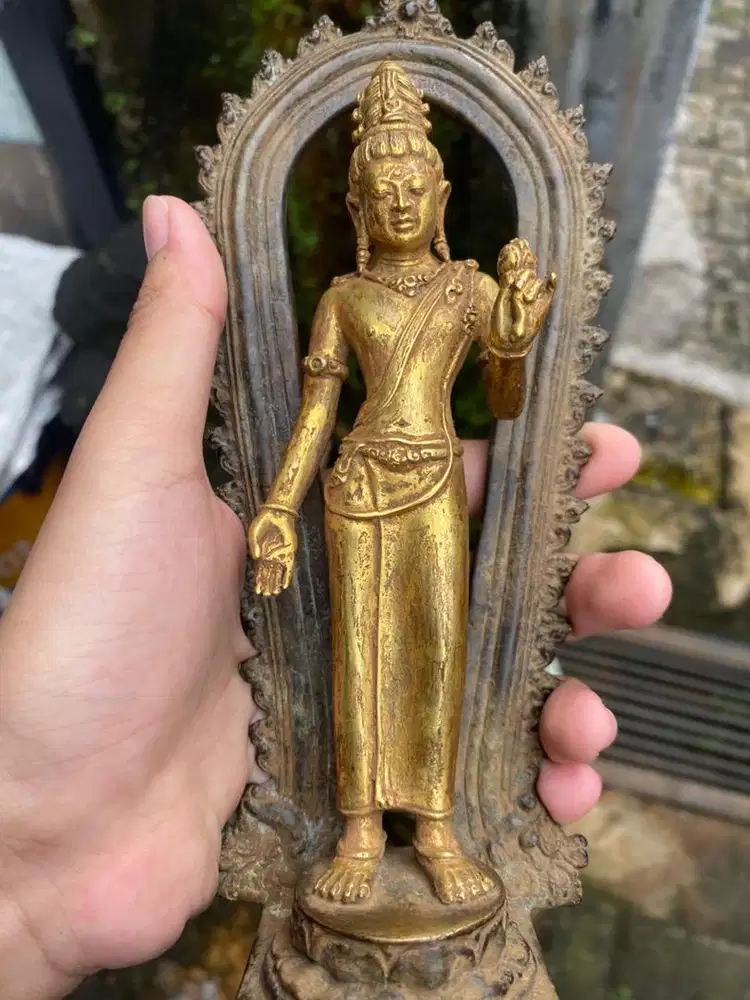 Patung Buddha Gautama perunggu plet emas original temuan utuh