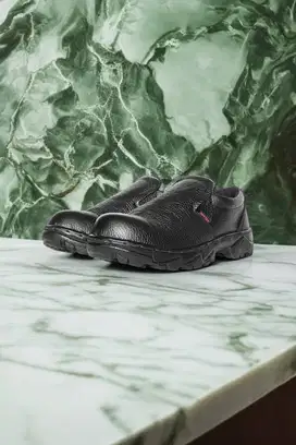 Sentra Produksi sepatu Kendari