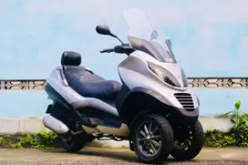 Piaggio Vespa MP3 250ei Tahun 2008 Forza Xmax