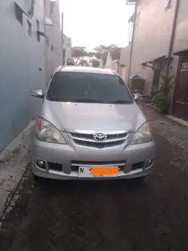 Toyota Avanza 2010 Bensin