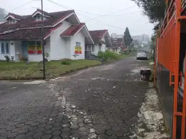 Dijual villa cherry 1