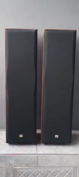 Dijual Speaker JBL E60