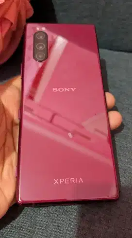 Sony Xperia 5 Merah